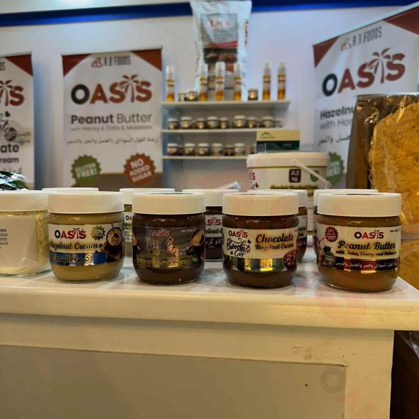 Riyadh'da bugün kapılarını açan "The Saudifood Show" fuarı, gıda sektörünün önde gelen firmalarını bir araya getiriyor. Türkiye'nin köklü gıda üreticilerinden A.B. Gıda da, bu önemli etkinlikte yerini alarak OASIS markasıyla fındık ve fıstık ezmesi ürünlerini Suudi Arabistan pazarına tanıtıyor.
